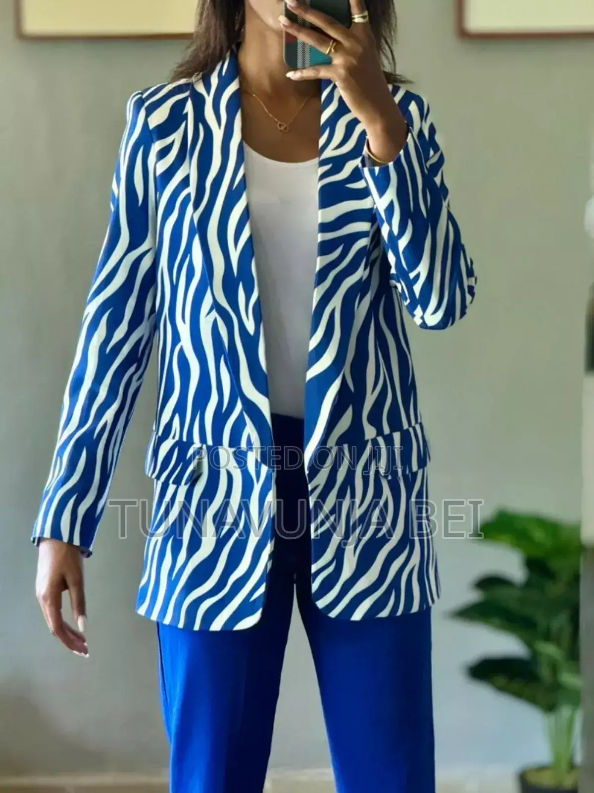 Ladies Smart Suit