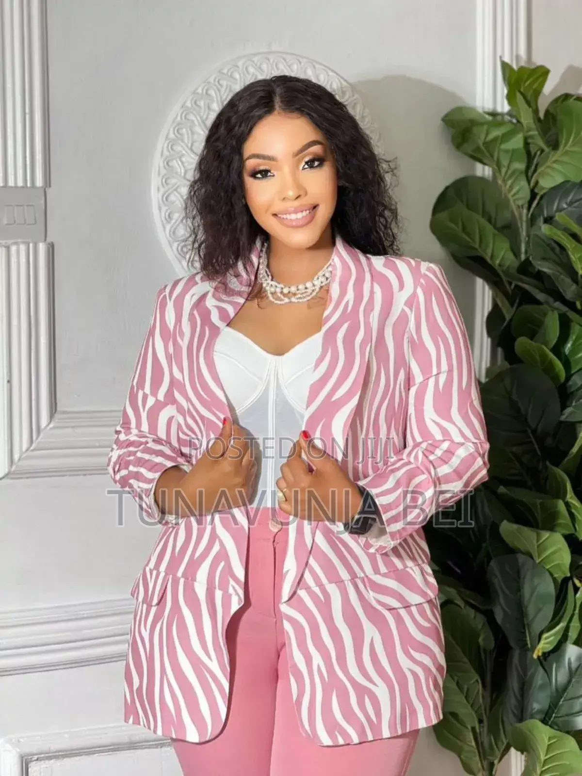Ladies Smart Suit