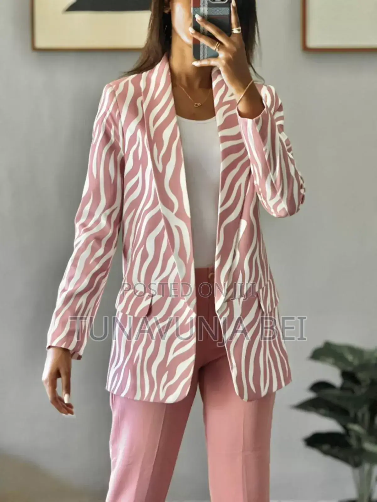 Ladies Smart Suit