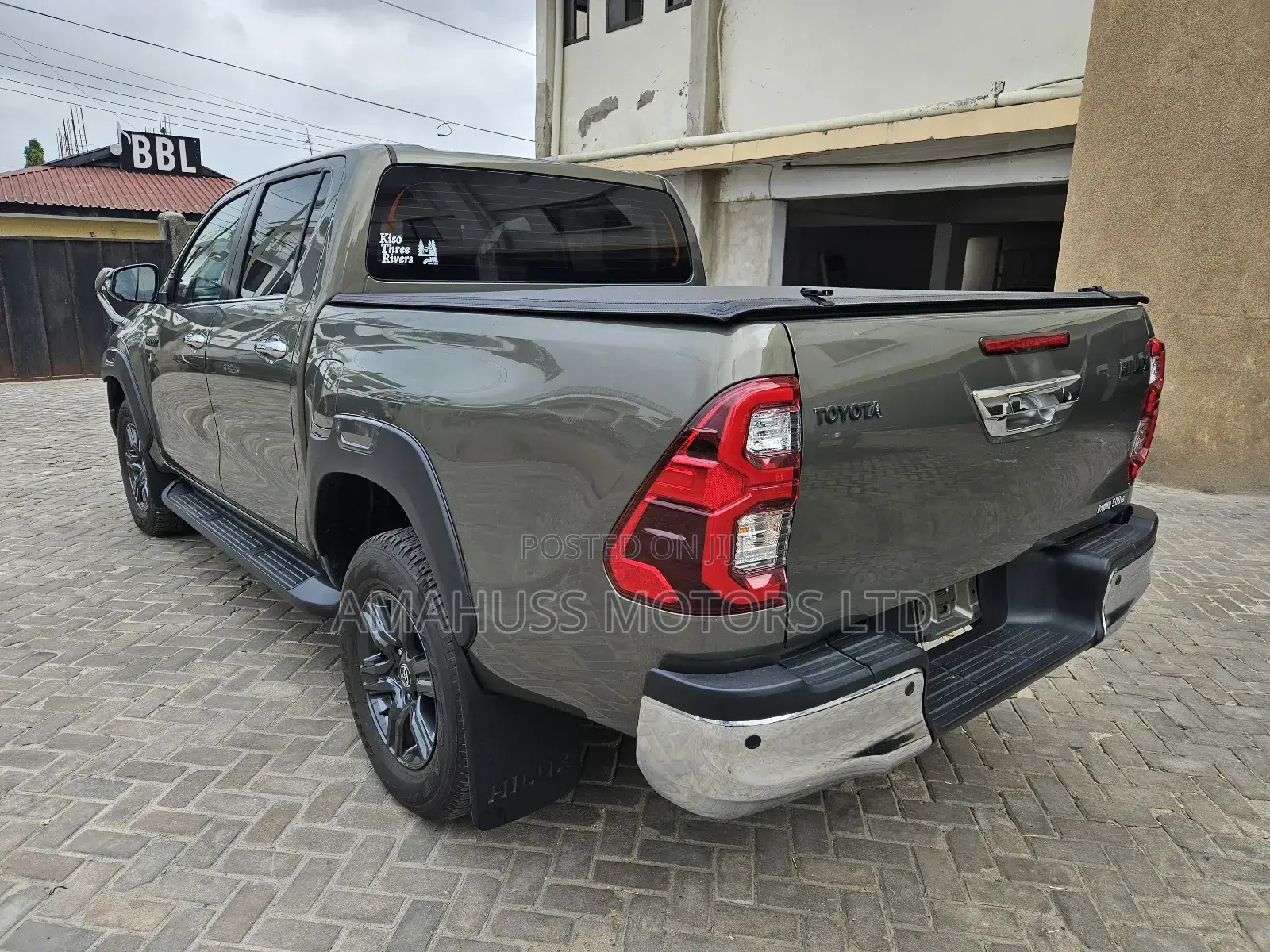 Toyota Hilux 2021 Gold