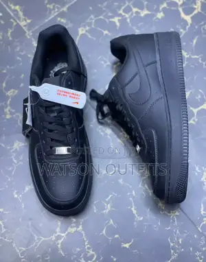Raba Nyeusi Za Airforce Mpya Kabisa