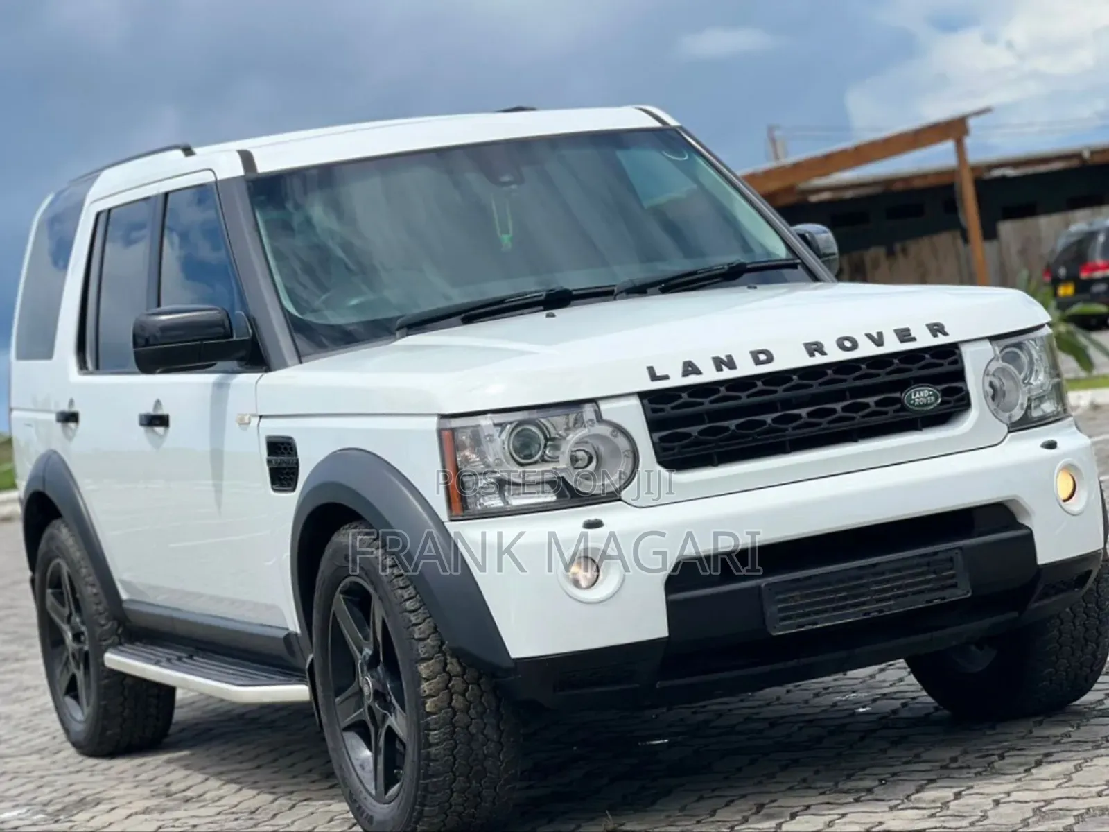 Land Rover Discovery 2013 White