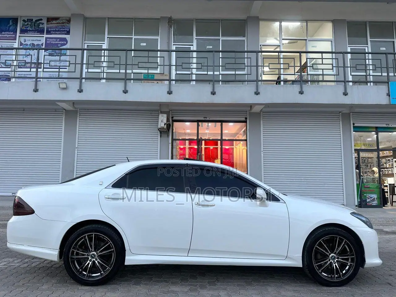 Toyota Crown 2009 White