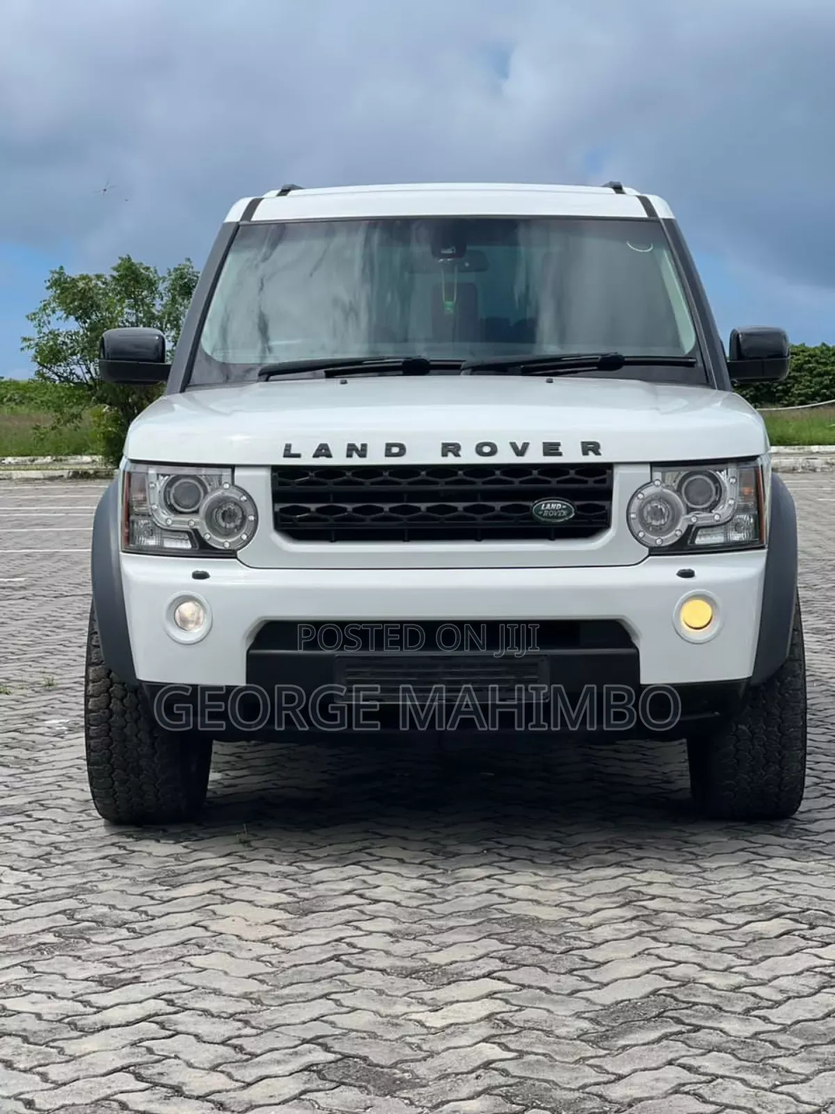 Land Rover Discovery 2013 White