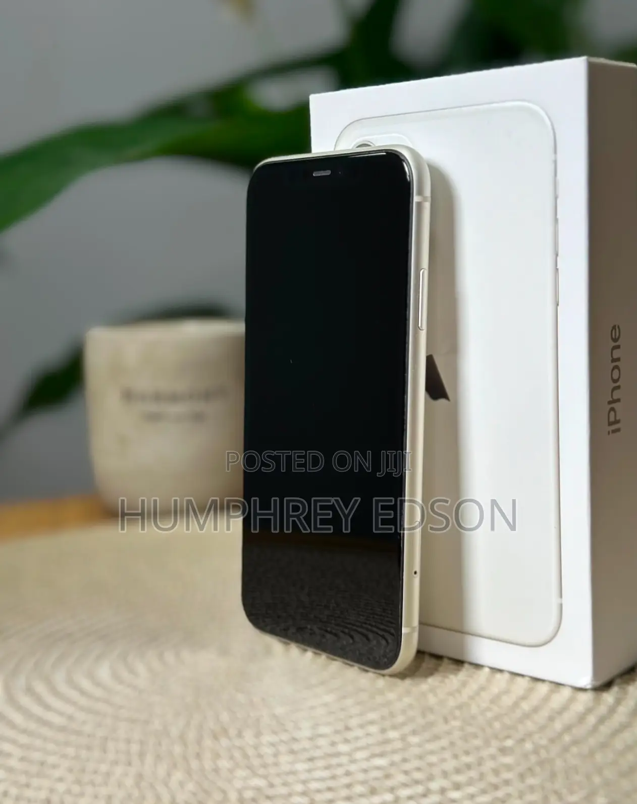 New Apple iPhone 11 128 GB Silver