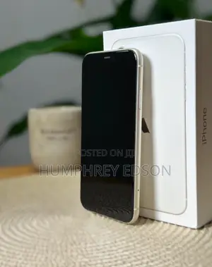New Apple iPhone 11 128 GB Silver