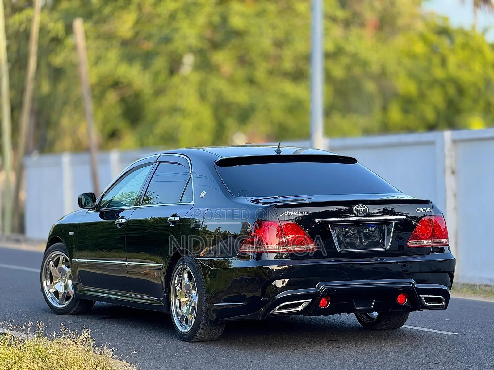 Toyota Crown 2006 Black