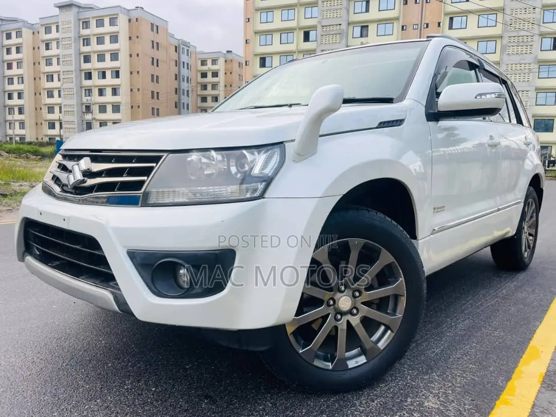 Suzuki Escudo 2015 White
