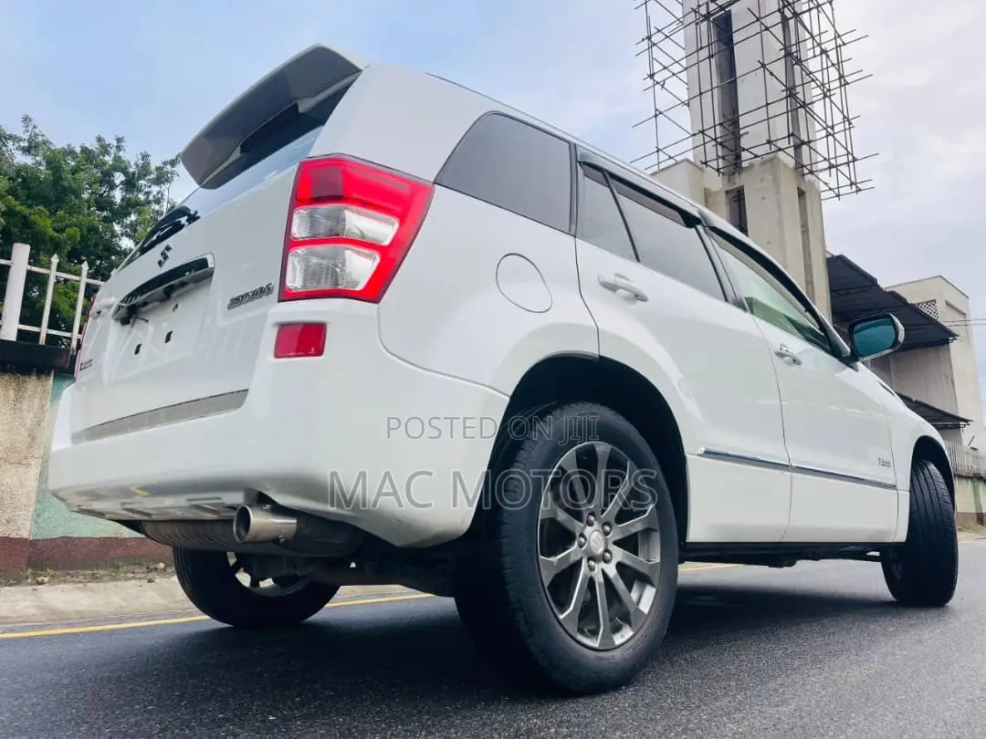 Suzuki Escudo 2015 White