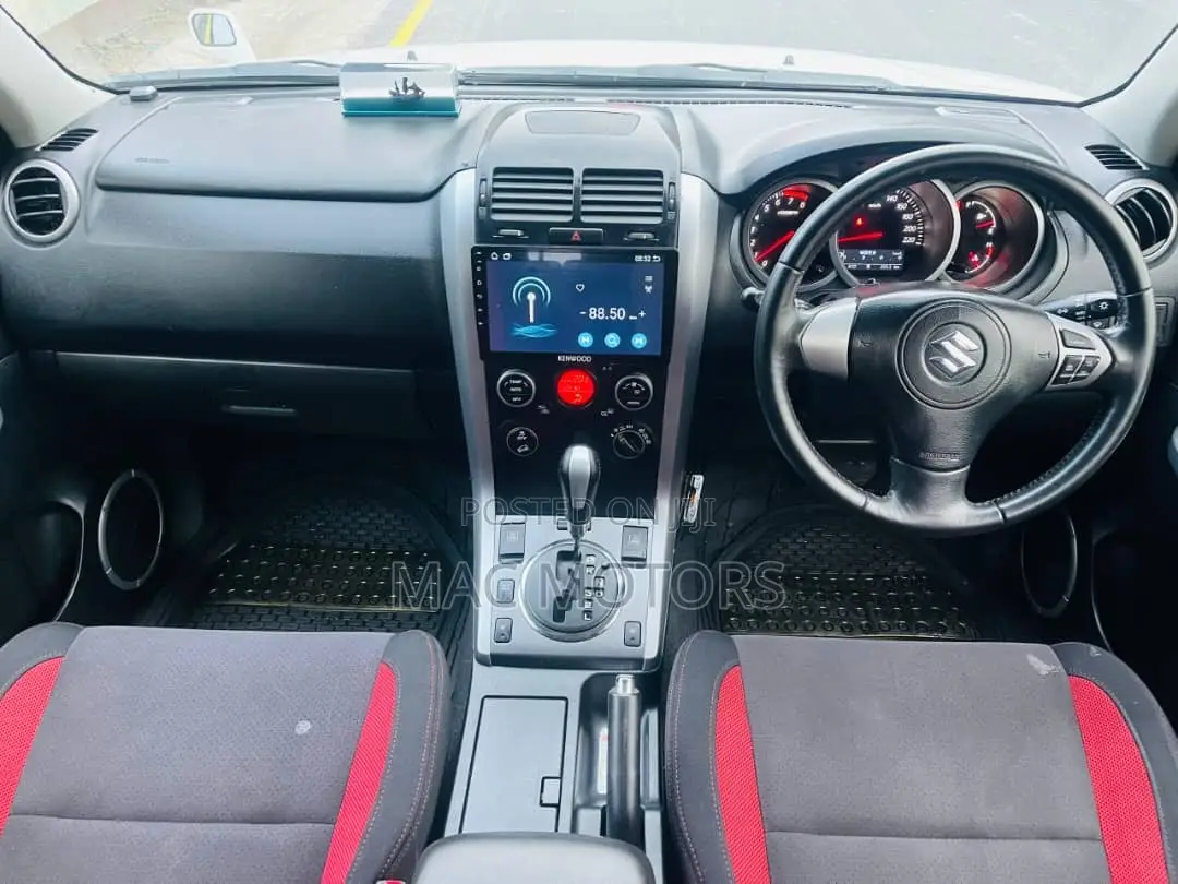 Suzuki Escudo 2015 White