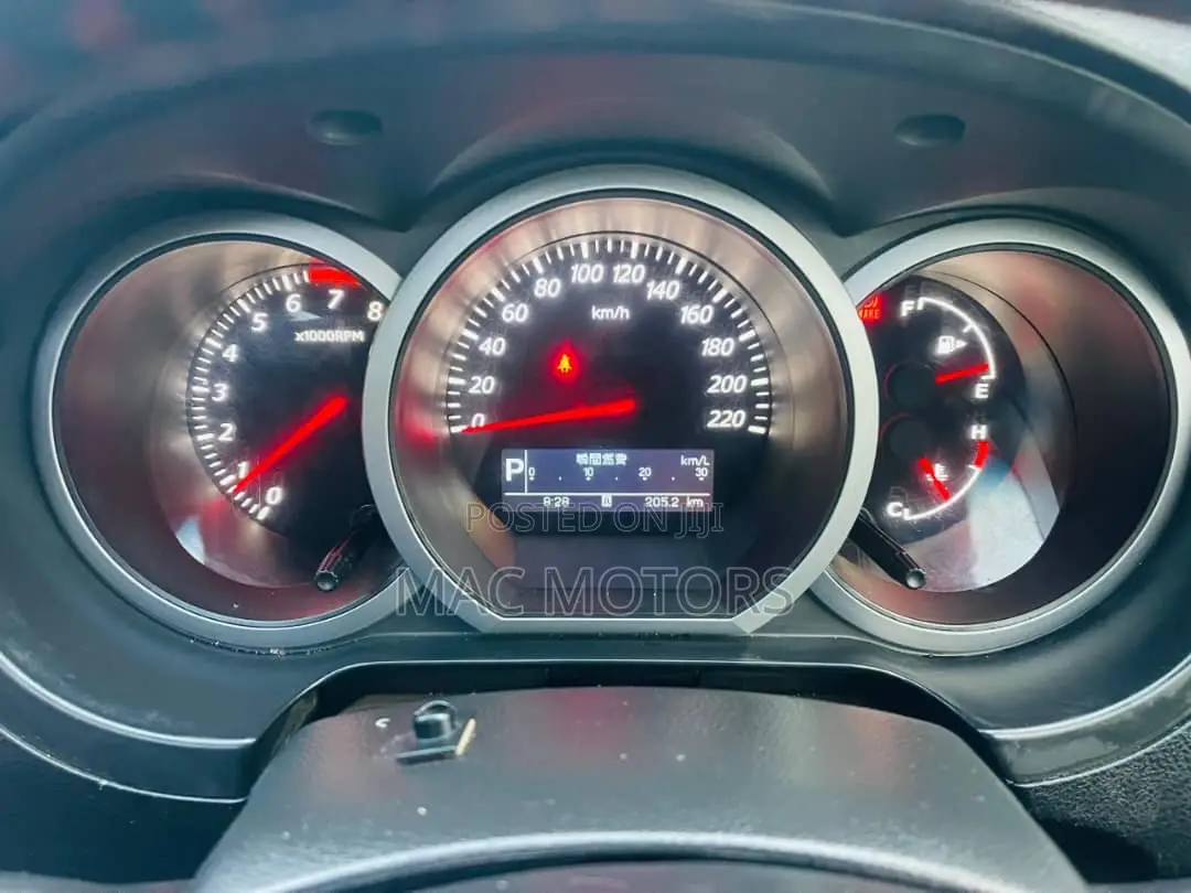 Suzuki Escudo 2015 White