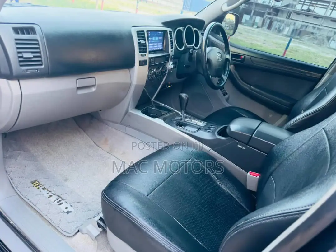 Toyota Hilux Surf 2.7 SSR 2004 Black