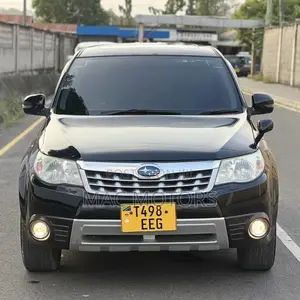 Subaru Forester 2012 Black