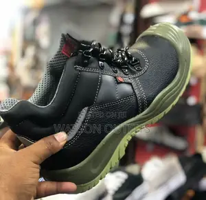 Buti Za Chuma Mbele/Safety Boots