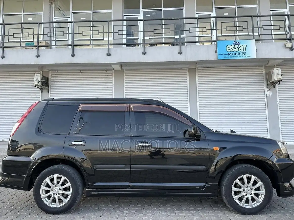 Nissan X-Trail 2002 Black