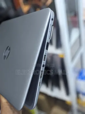 Laptop HP EliteBook 820 G3 4GB Intel Core I3 HDD 500GB