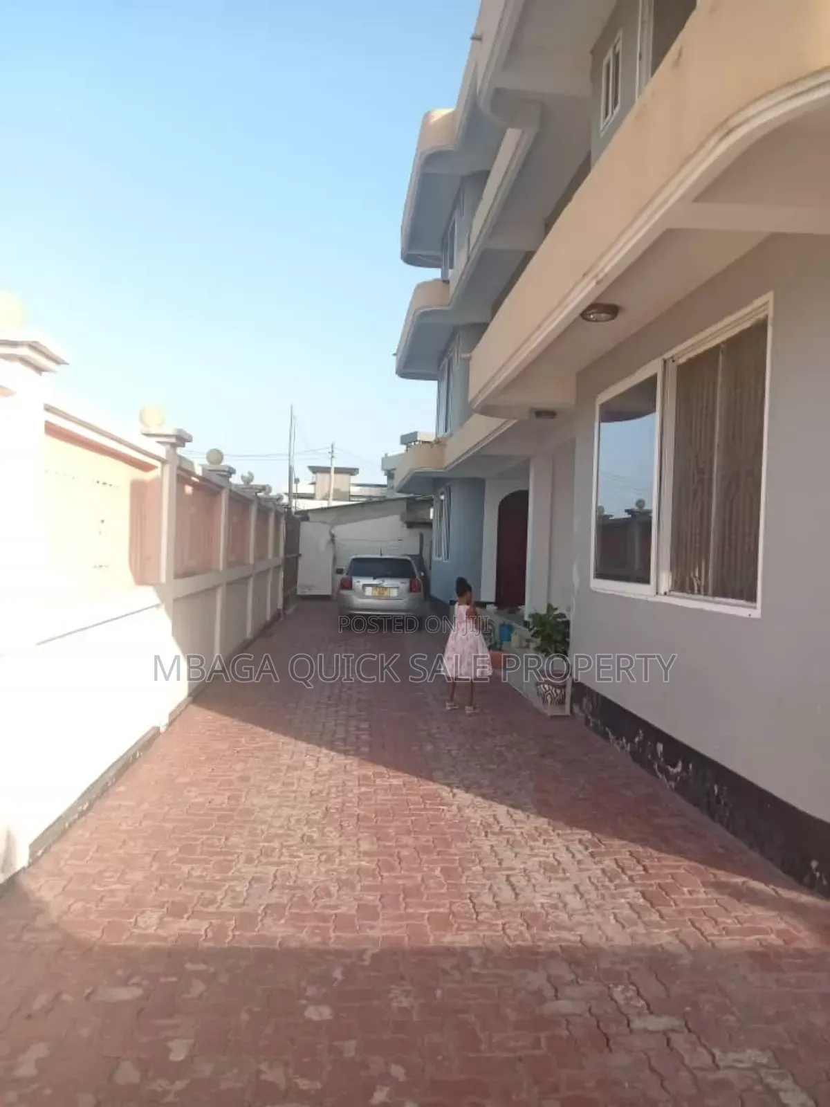 8bdrm House in Kijitonyama for sale