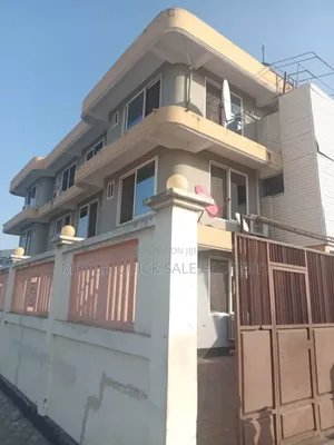 8bdrm House in Kijitonyama for sale