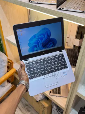 Laptop HP EliteBook 820 G3 8GB Intel Core I5 SSD 256GB
