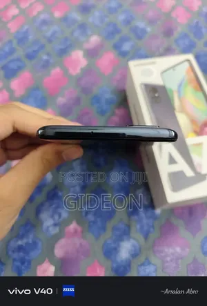 New Samsung Galaxy A71 5G 128 GB Black