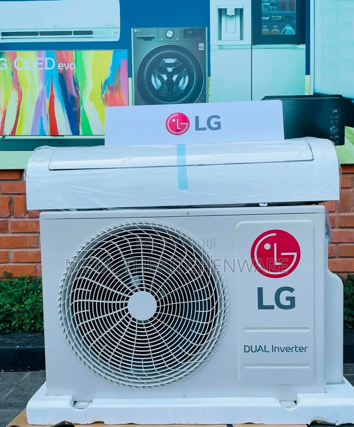 LG Mosquito Away Air Conditioner 12000btu