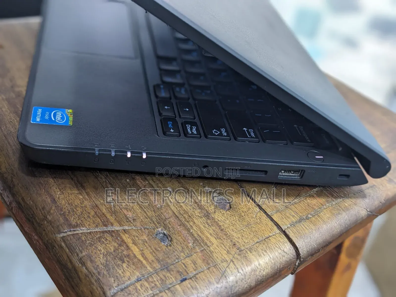 Laptop Dell Latitude 11 3160 4GB Intel HDD 500GB