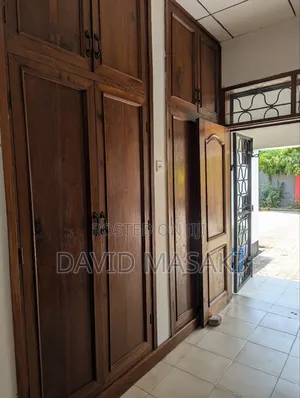 4bdrm House in House, Mikocheni for rent