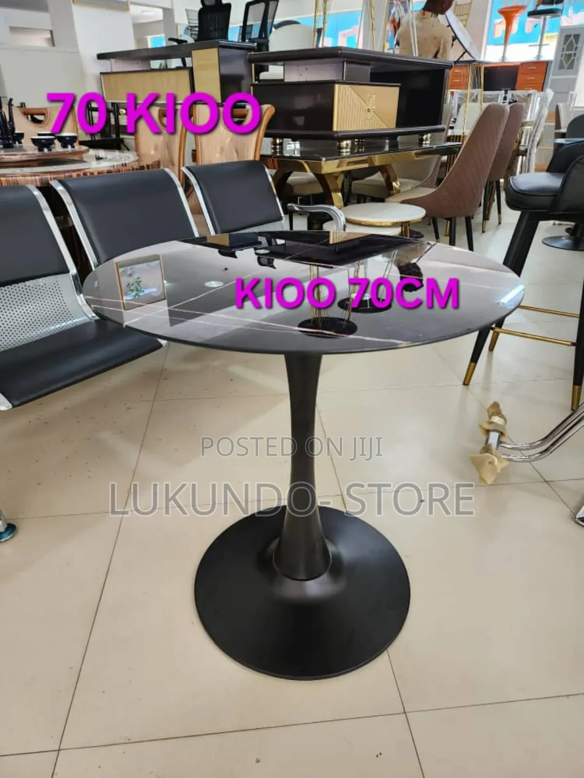 Classic Cofee Table With Top Mirrow