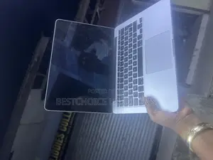 Laptop Apple MacBook Pro 2017 8GB Intel Core I5 SSD 256GB