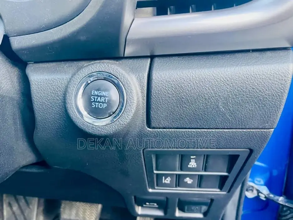 Toyota Hilux 2019 Blue
