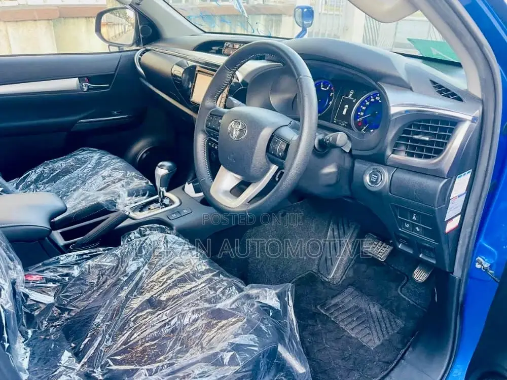 Toyota Hilux 2019 Blue