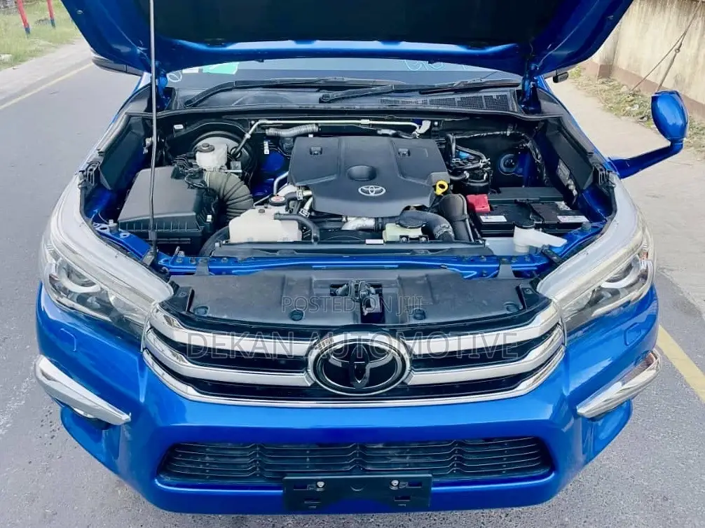 Toyota Hilux 2019 Blue