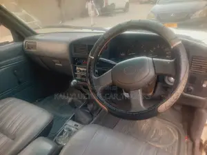 Toyota Hilux 2.5 Cab 2005 White