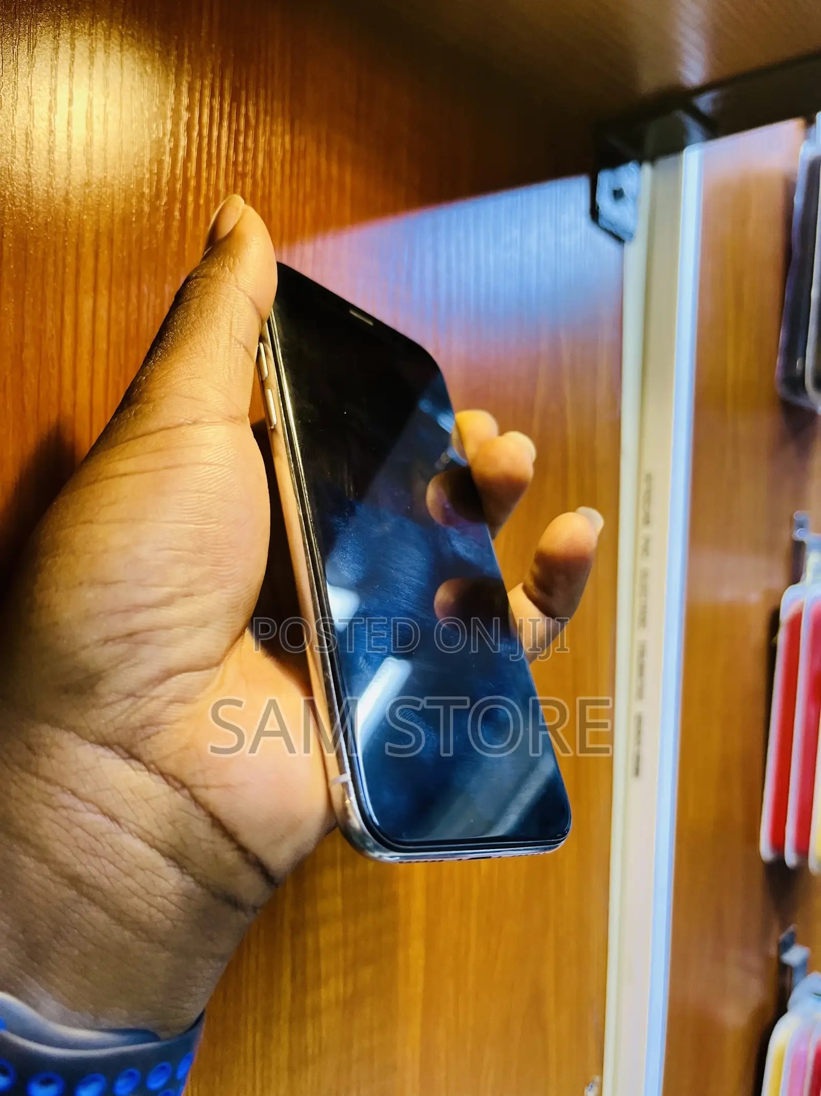 Apple iPhone X 64 GB White