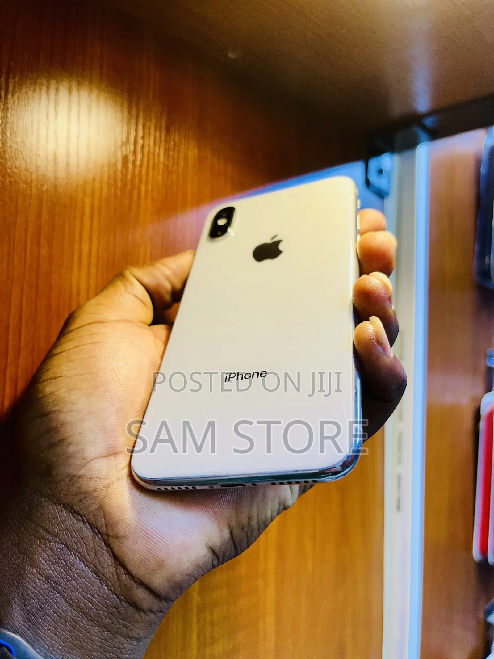 Apple iPhone X 64 GB White
