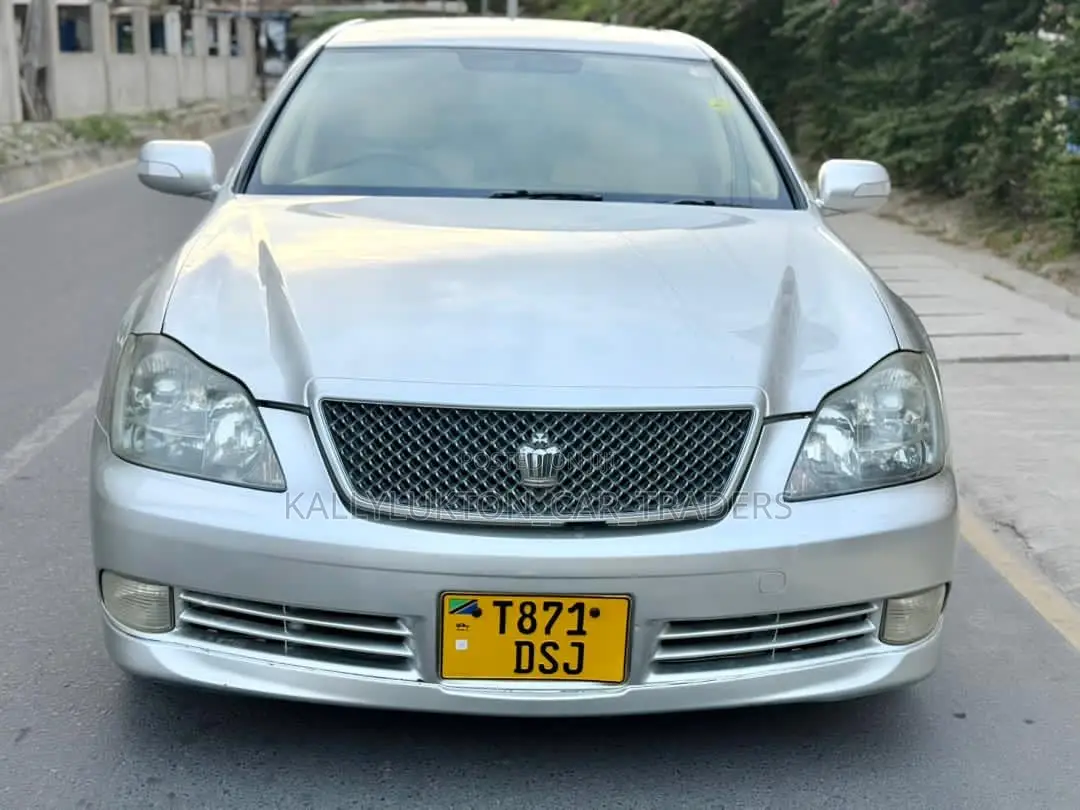 Toyota Crown 2009 Silver