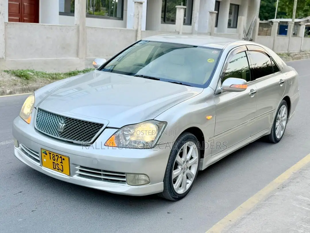 Toyota Crown 2009 Silver
