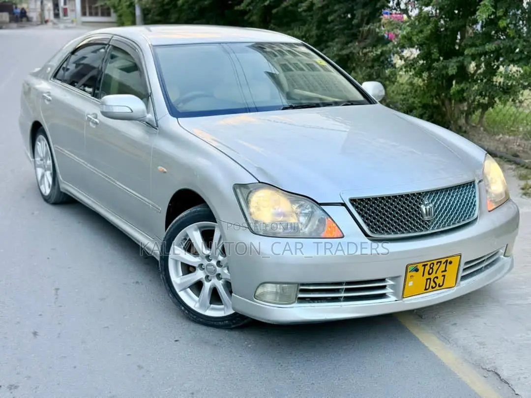 Toyota Crown 2009 Silver
