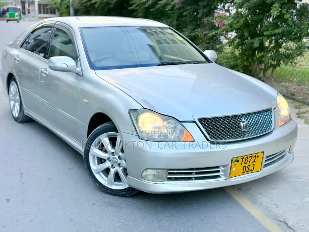 Toyota Crown 2009 Silver