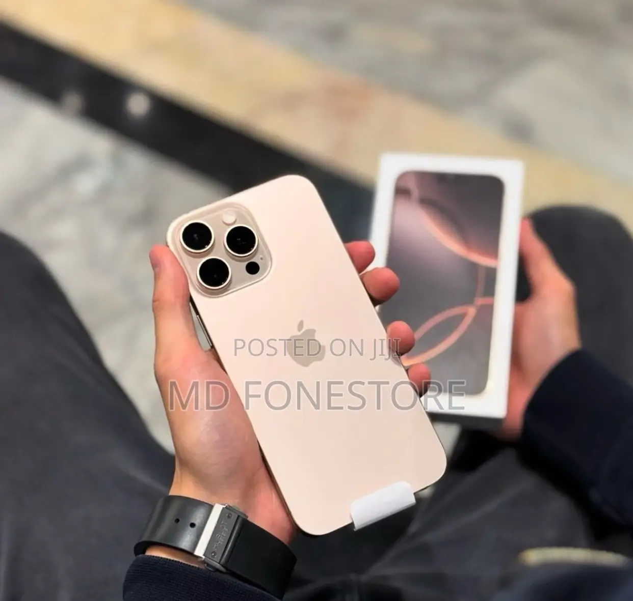 New Apple iPhone 16 Pro Max 256 GB Gold
