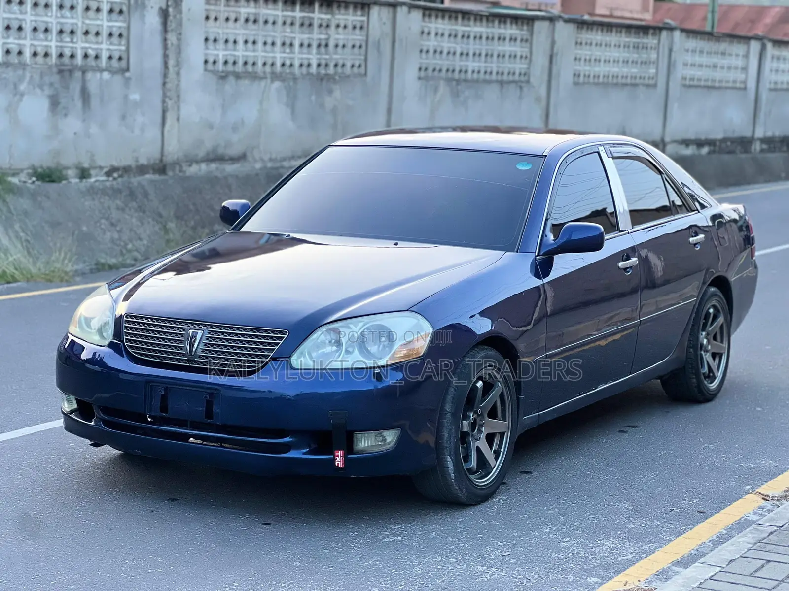 Toyota Mark II 2004 Blue