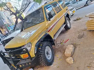 Toyota Land Cruiser Prado 2006 Yellow