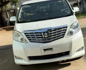 Toyota Alphard 2.4 Petrol FWD 2008 White