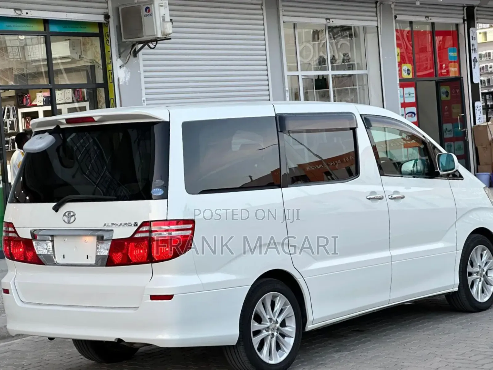 Toyota Alphard 2.4 Petrol FWD 2006 White