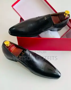 Morca Mpya Za Clarks,Dior Paul Smith Mpya Kabisa