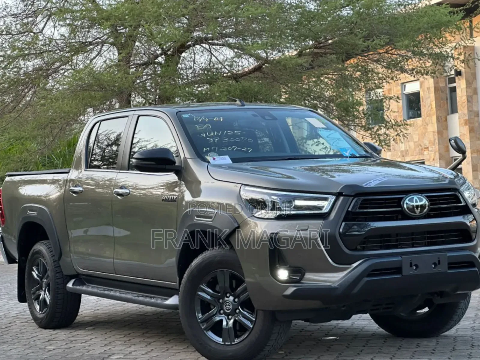 Toyota Hilux 2021 Gray