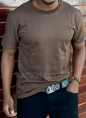 T-Shirts Mpya Na Original Za Plain