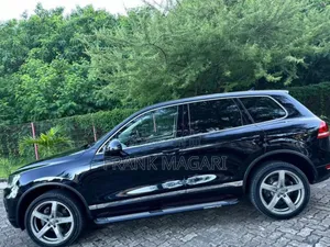 Volkswagen Touareg 2013 Black