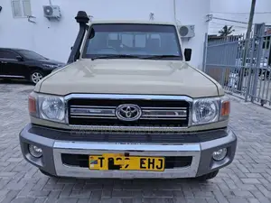 Toyota Land Cruiser 2012 Beige