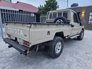 Toyota Land Cruiser 2012 Beige